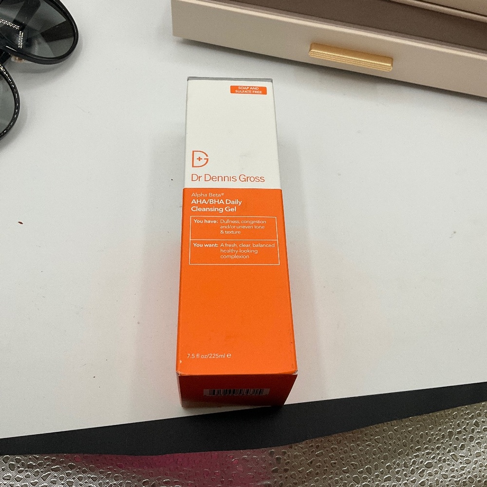 NEW Dr. Dennis Gross Alpha Beta AHA/BHA Daily Cleansing Gel - Picture 5 of 7